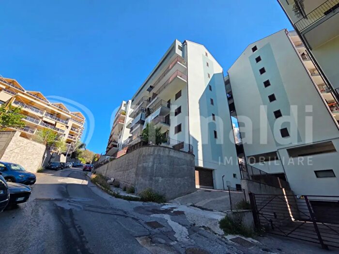 Appartamento quadrilocale in vendita in Salita Fosse, Messina
