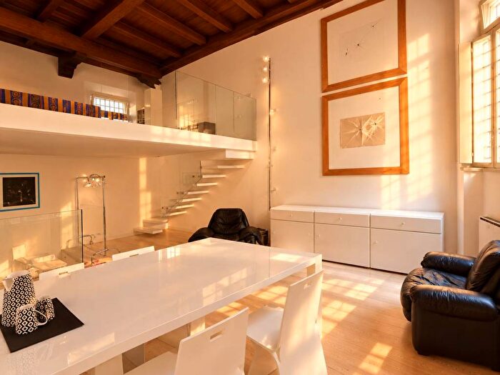 Appartamento trilocale in affitto in Via Ippolito Nievo, Centro, Mantova