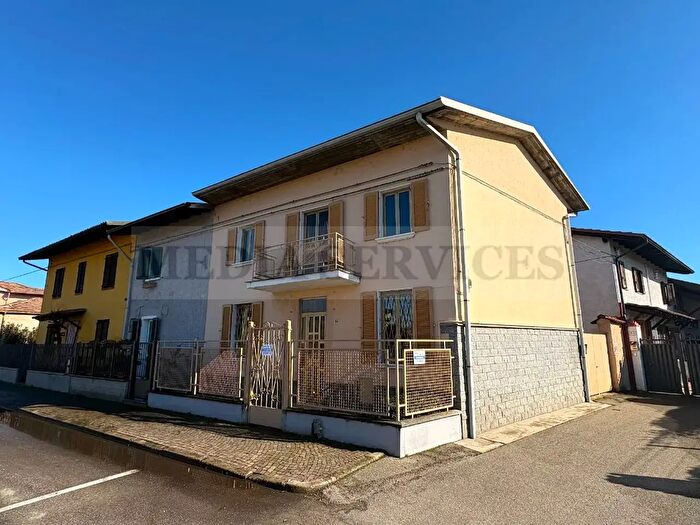 Casa trilocale in vendita in Via Dorno N°, Garlasco