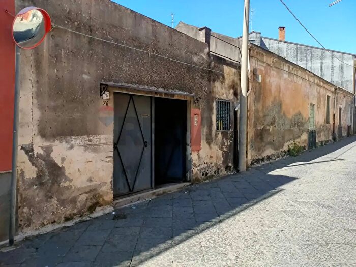 Casa con 5 locali in vendita in Via Guglielmo Marconi, Aci Catena