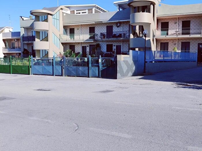 Appartamento trilocale in vendita in Via Casamassima, Cellamare