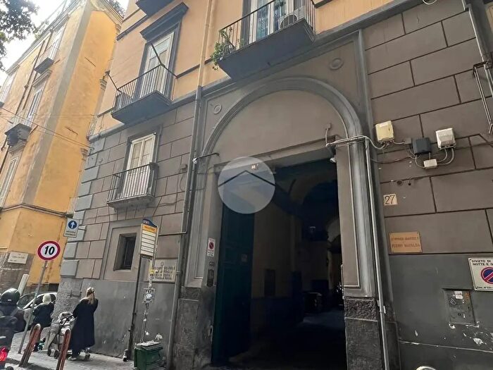 Appartamento con 5 locali in vendita in Via Giovanni Nicotera, Napoli