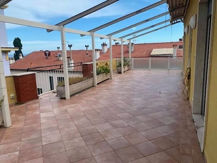 Appartamento quadrilocale in vendita in Via Giacomo Matteotti Ospedaletti, Ospedaletti