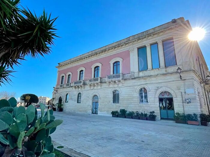 Appartamento bilocale in affitto in Via Guglielmo Perno, Siracusa