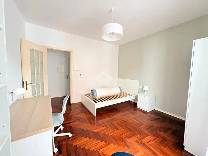Appartamento con 6 locali in affitto in Via Paolo Emiliani Giudici, Palermo