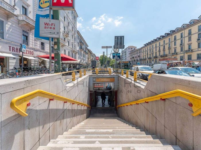 Appartamento trilocale in affitto in Via Spartaco, Montenero, Milano