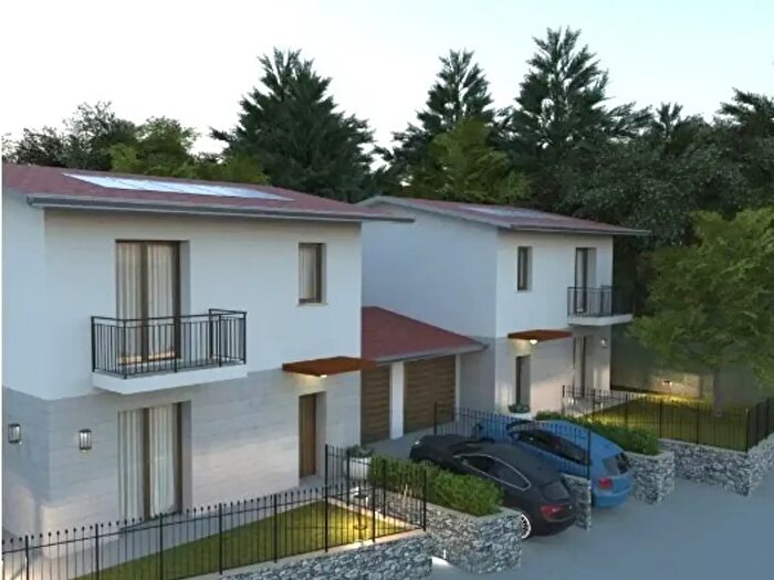 Casa con 5 locali in vendita in Subbiano