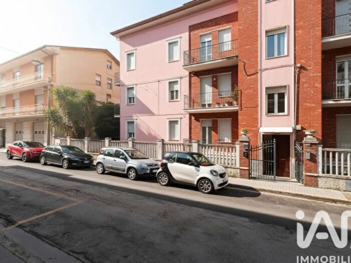Appartamento con 5 locali in vendita in Corso Cesare Battisti, Civitanova Marche