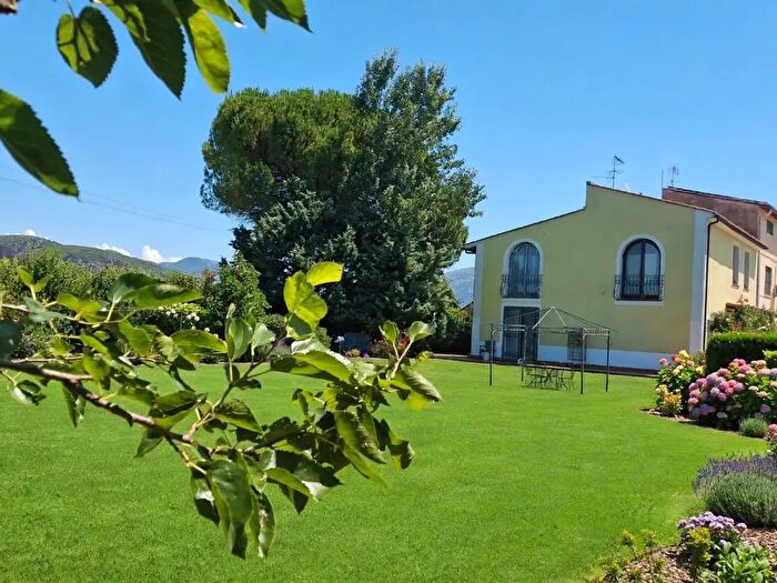 Casa con 7 locali in vendita in San Giuliano Terme