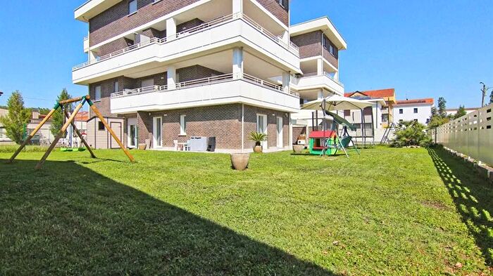 Appartamento quadrilocale in vendita in Corso Isonzo Seveso, Seveso