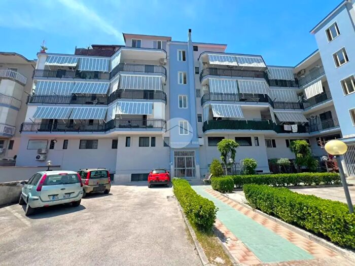 Appartamento trilocale in vendita in Via Don Sturzo, Volla