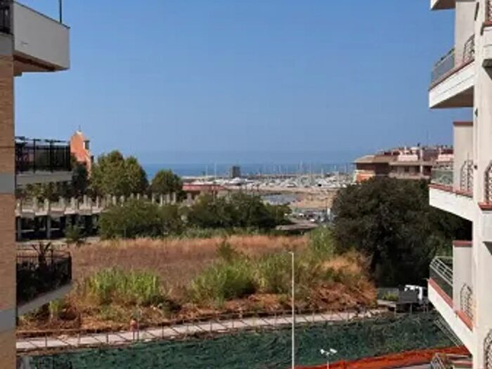 Appartamento quadrilocale in vendita in Via Lipari a, Nettuno
