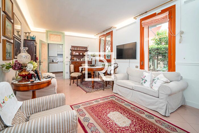 Casa con 5 locali in vendita in Via Isonzo Ravenna, Ravenna