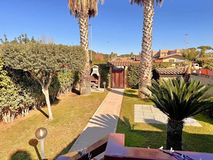 Casa con 5 locali in vendita in Via Cristoforo Colombo, Roma