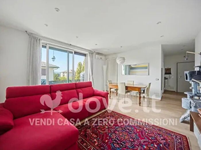 Appartamento trilocale in vendita in Via del Carso, Vicenza