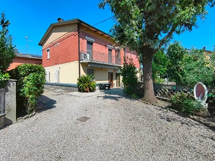 Casa con 6 locali in vendita in Via San Lorenzo, Nonantola