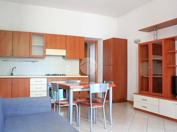 Appartamento bilocale in affitto in Via Carlo Farini, Dergano, Milano
