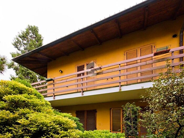 Appartamento con 5 locali in affitto in Via Circonvallazione, Pecetto Torinese