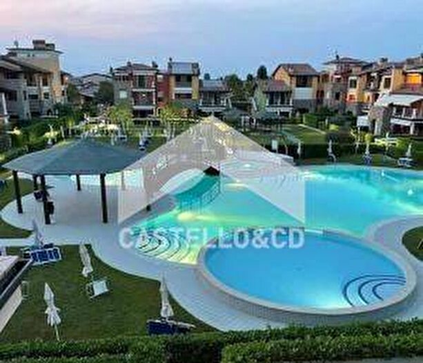 Appartamento trilocale in affitto in Via San Giovanni Bosco, Centro, Sirmione