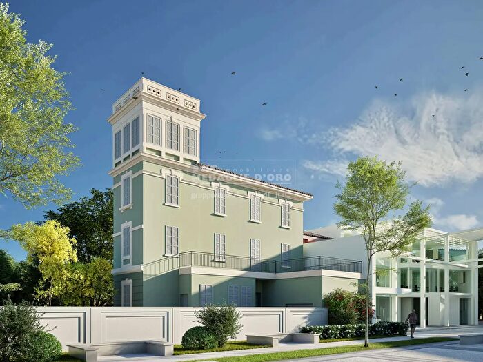 Appartamento con 6 locali in vendita in Via SantAmbrogio, Formigine