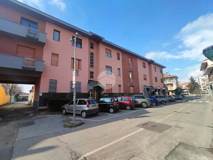 Appartamento trilocale in vendita in Via Torino, Borgaro Torinese