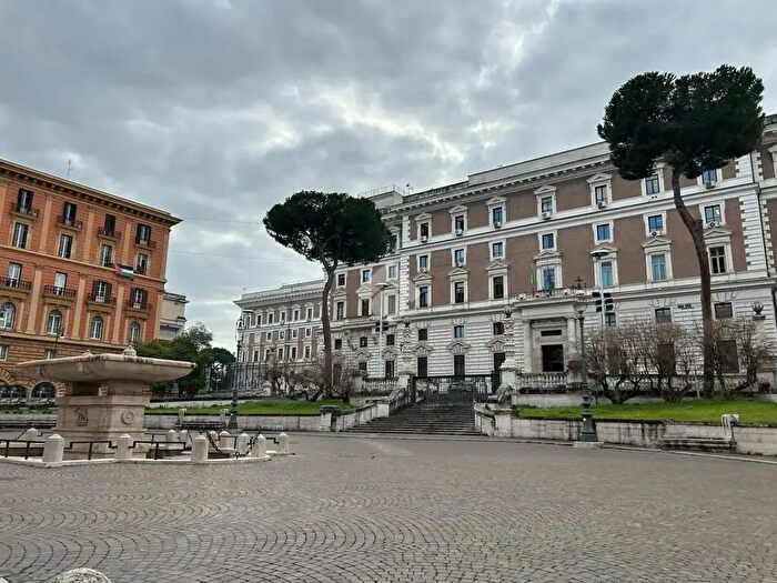 Appartamento bilocale in vendita in Piazza del Viminale, Roma