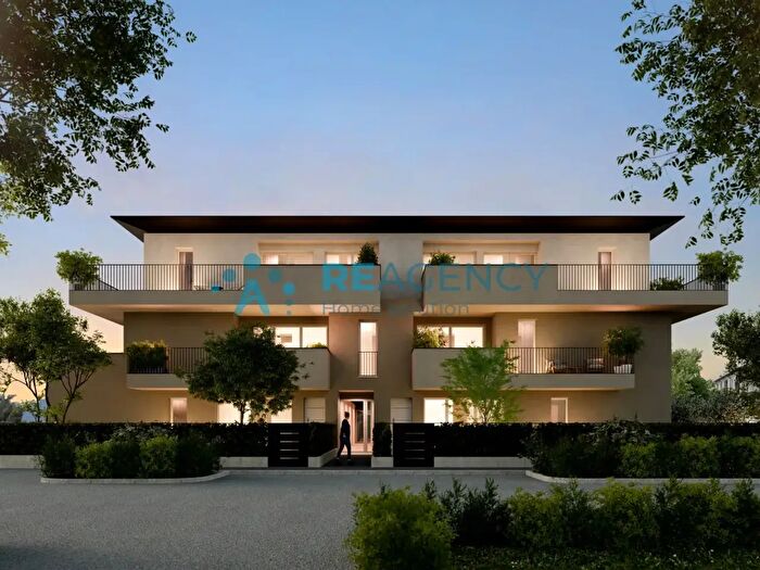 Appartamento quadrilocale in vendita in Via delle Orchidee, Camisano Vicentino