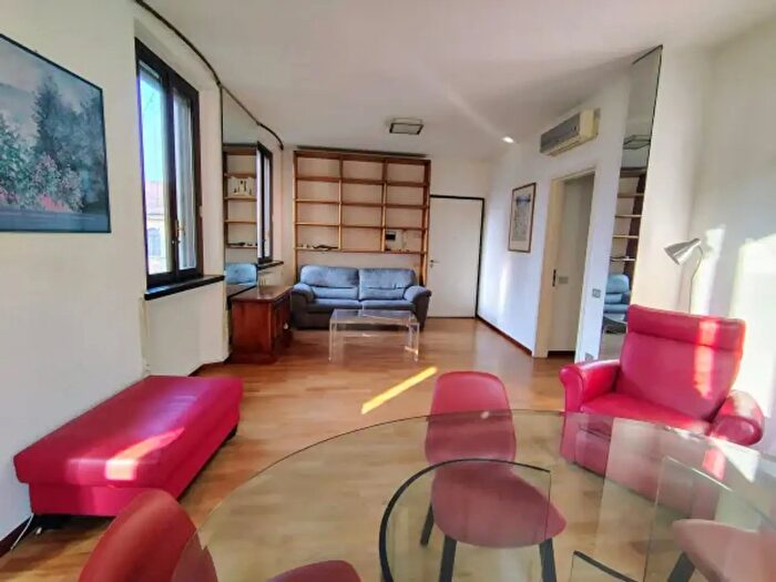 Appartamento trilocale in affitto in Viale Antonio Allegri, Reggio Emilia