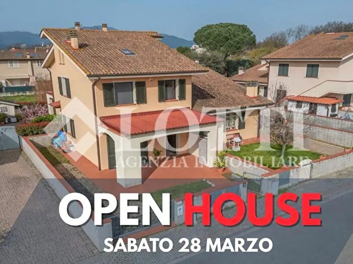 Casa con 6 locali in vendita in a Pablo Neruda, Bientina