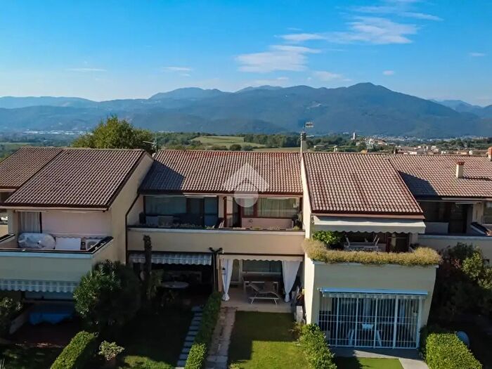 Appartamento bilocale in vendita in Via Panoramica, Muscoline