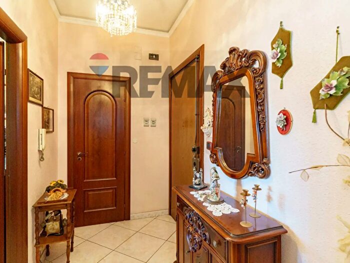 Appartamento con 5 locali in vendita in Via Leonardo Vigo, Catania