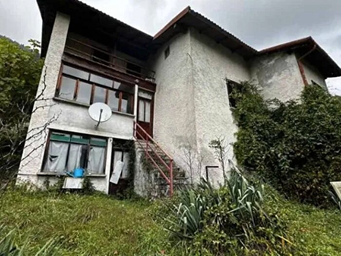 Casa quadrilocale in vendita in Rolate Camasco Varallo Cellio con Breia Vercelli Piemonte Italia, Varallo