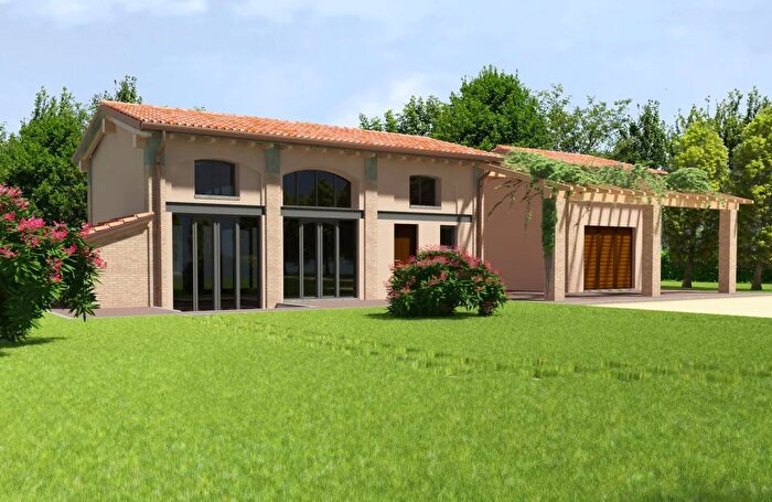 Casa quadrilocale in vendita in Strada Pedrignano, Parma