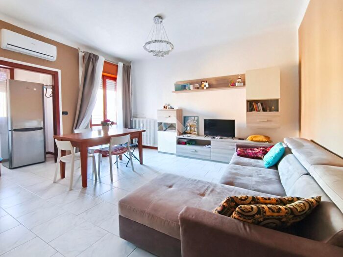 Appartamento bilocale in vendita in Via Cesare Acquati, Cormano