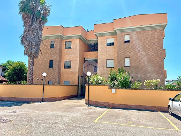 Appartamento trilocale in vendita in Via dei Laghi, Anzio