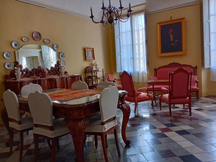 Appartamento con 6 locali in affitto in Centro Storico, Piacenza