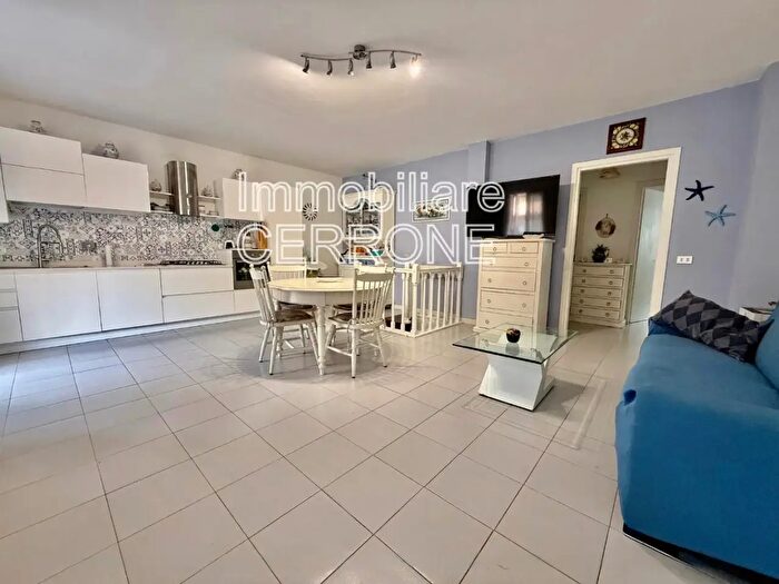 Appartamento quadrilocale in vendita in Cecina