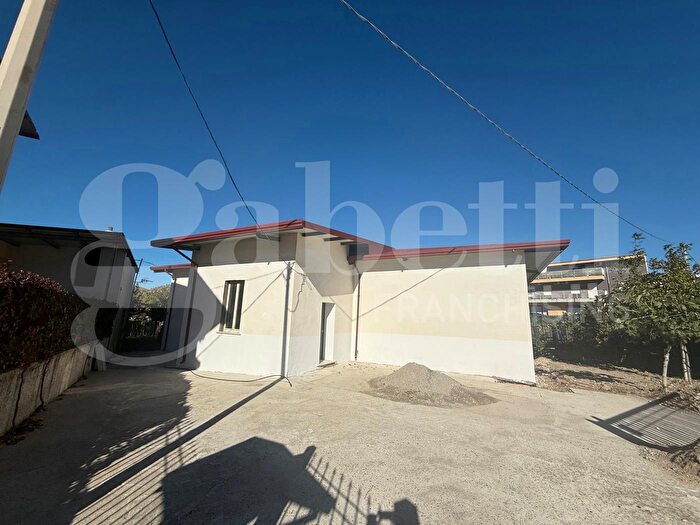 Casa con 5 locali in vendita in Viale Magna Grecia B, Catanzaro