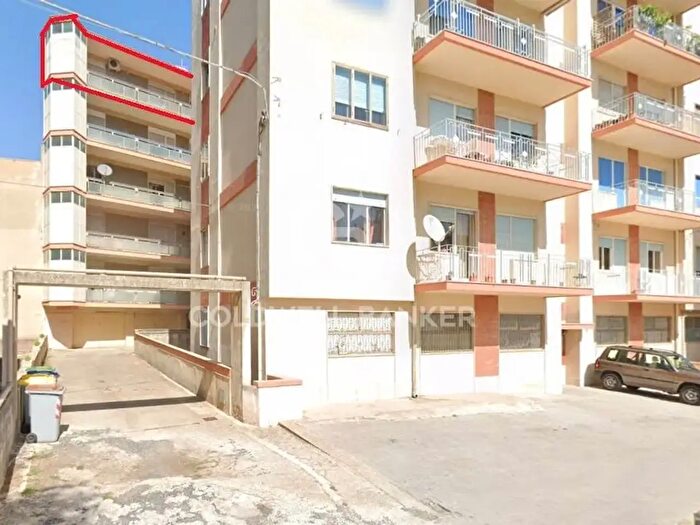Appartamento con 7 locali in vendita in Via Stesicoro, Ragusa