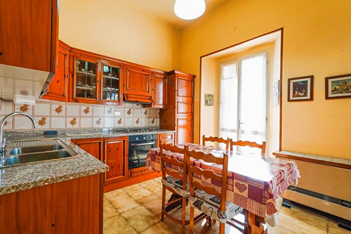 Appartamento con 6 locali in vendita in Via Piave, Bonate Sopra