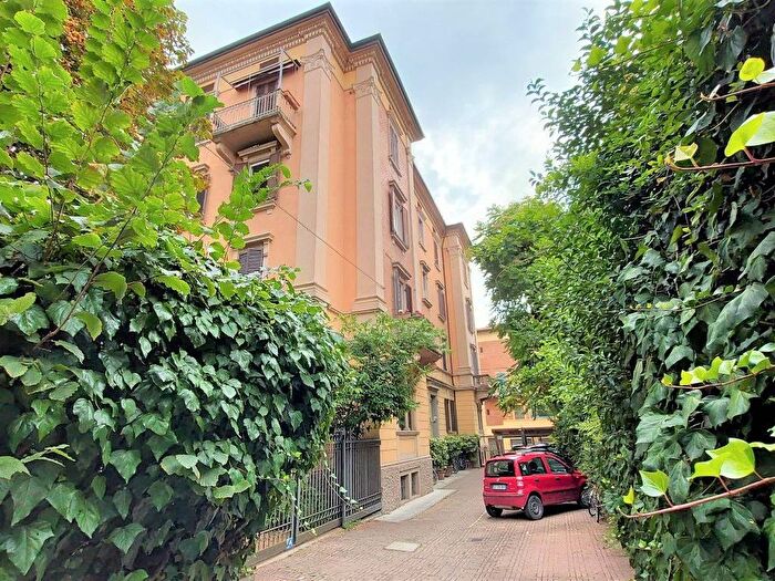 Appartamento con 5 locali in affitto in Via Rodolfo Audinot, Saragozza fuori Porta, Bologna