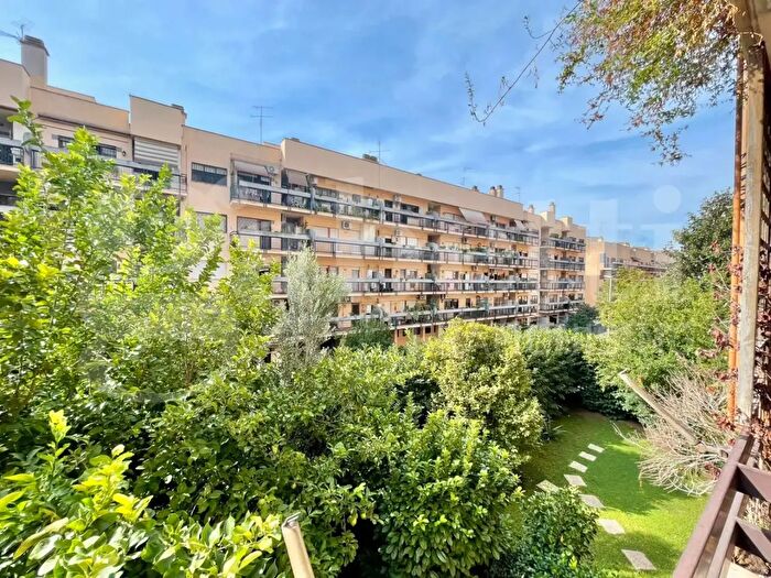 Appartamento trilocale in vendita in Via Beata Savina Petrilli, Roma