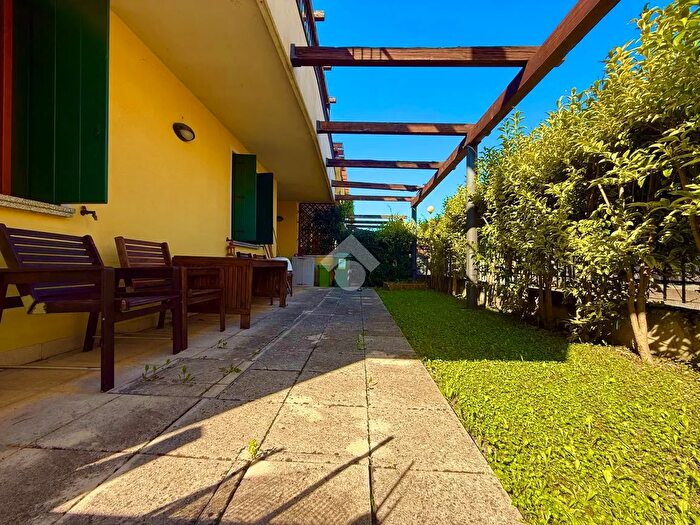 Appartamento trilocale in vendita in Via Don Fogo, Abano Terme