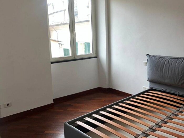 Appartamento quadrilocale in affitto in Via Aprile, Centro Città, Genova