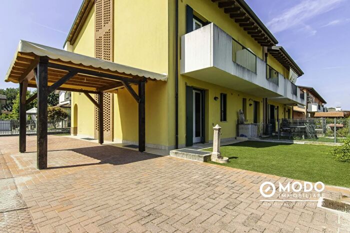 Casa con 5 locali in vendita in Via Monte San Michele, Quinto Vicentino