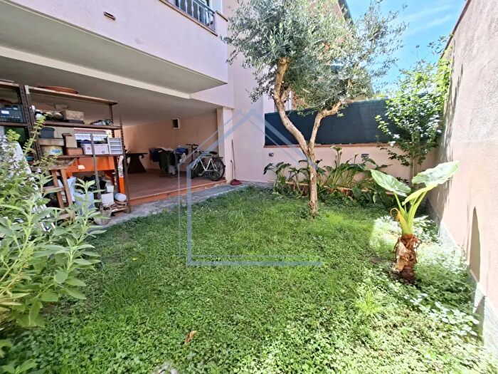 Casa con 7 locali in vendita in Viareggio