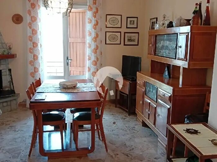 Appartamento quadrilocale in vendita in Poggio, Carpineti