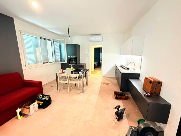 Appartamento trilocale in affitto in Via Piero Calamandrei, Centro, Scandicci