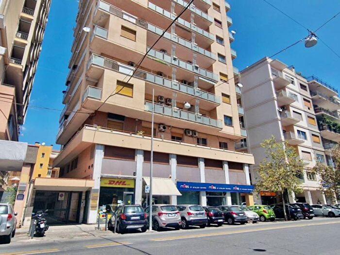 Appartamento quadrilocale in affitto in Viale Settembre, XX Settembre Tribunale, Catania