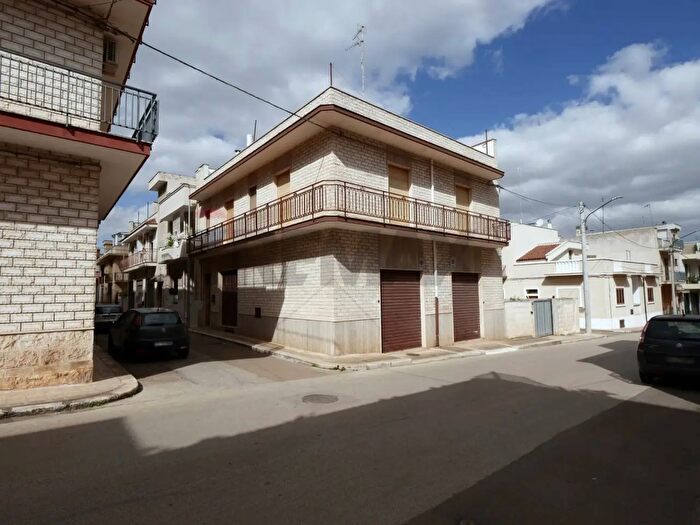 Casa quadrilocale in vendita in Via Vito Oronzo Colapinto, Turi